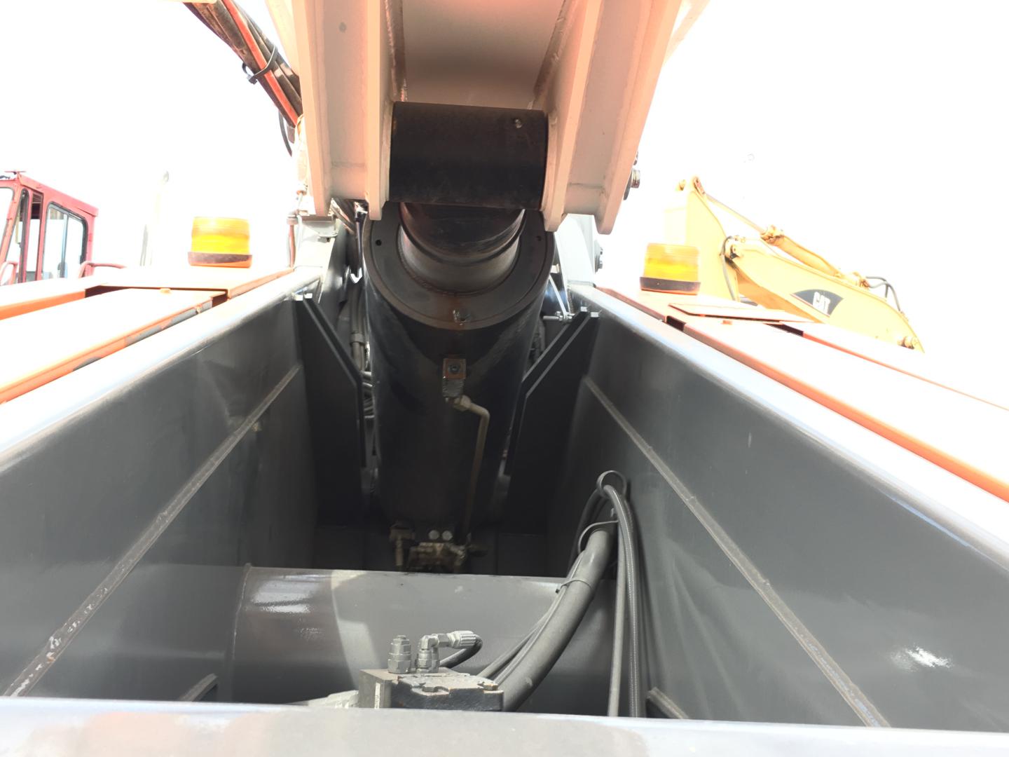 ./imagenes/INVOICE/2019/17082/ASCENSOR TIPO CANASTILLA  SNORKEL TB126 ( (4).JPG